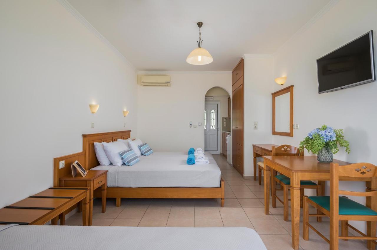 Hermes Sea View Stalos Exterior photo
