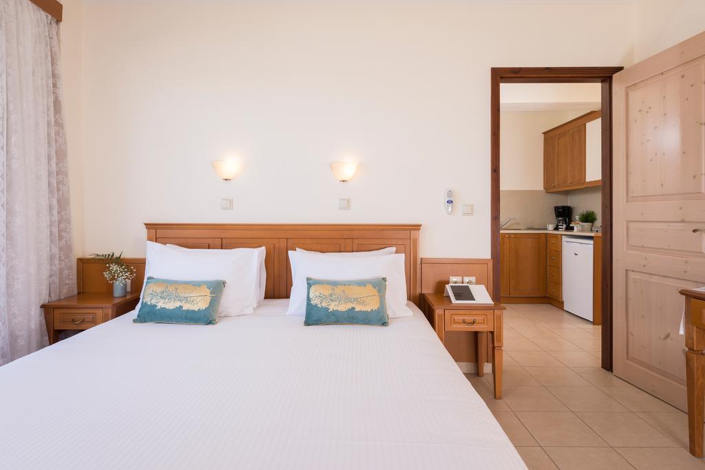 Hermes Sea View Stalos Exterior photo